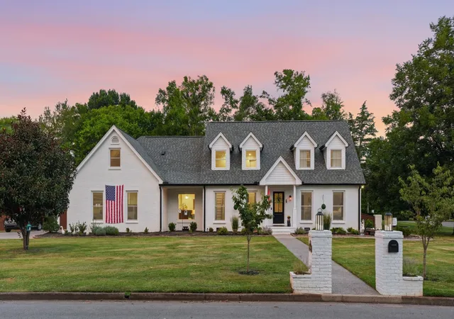 Photo 3 of Single family home for sale at 2104 Riverbend Dr, Murfreesboro, TN 37129 | MLS# 3597977 | Listing updated on 2026-10-29