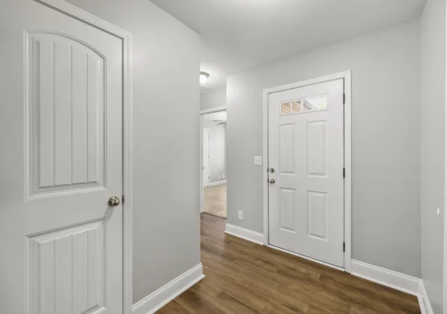 Photo 2 of Single family home for sale at 424 Leslie Wood Dr, Clarksville, TN 37040 | MLS# 3598906 | Listing updated on 2026-10-07