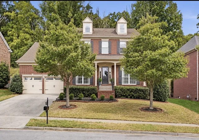 Photo 2 of Single family home for sale at 1414 Chantilly Ln, Franklin, TN 37067 | MLS# 3597686 | Listing updated on 2026-09-23