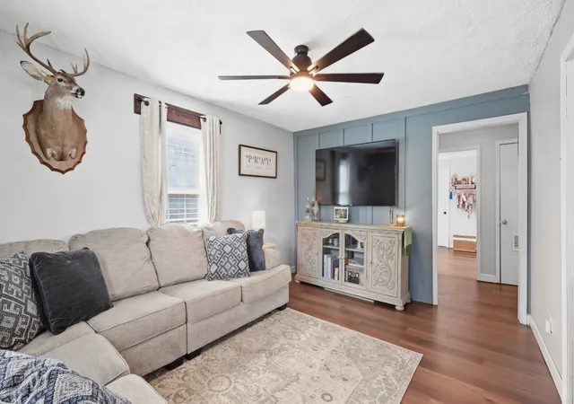 Photo 3 of Single family home for sale at 271 Hunt St, Manchester, TN 37355 | MLS# 3598519 | Listing updated on 2026-10-07