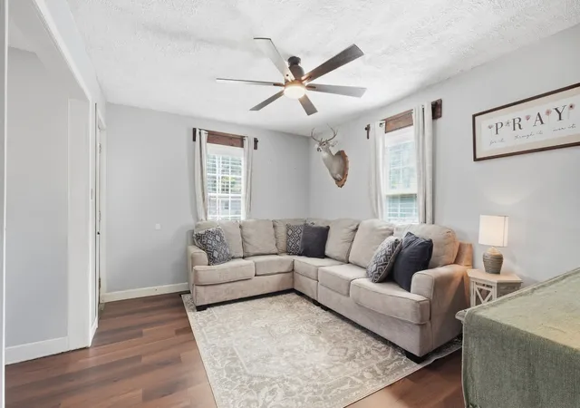 Photo 4 of Single family home for sale at 271 Hunt St, Manchester, TN 37355 | MLS# 3598519 | Listing updated on 2026-10-07