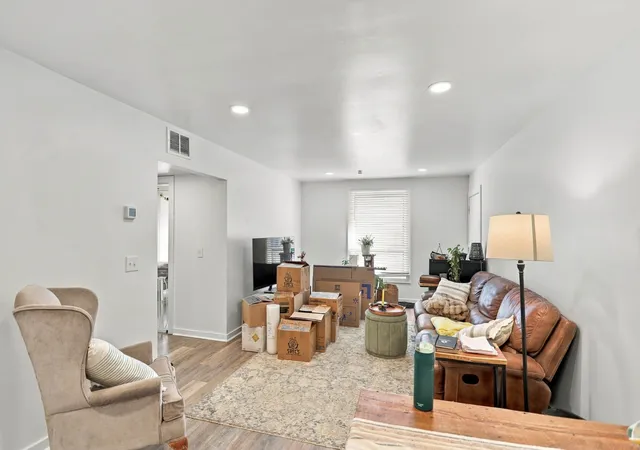 Listing Photo 5 - Condo for sale in building located at 314 Lorna Dr, Nashville, TN 37214