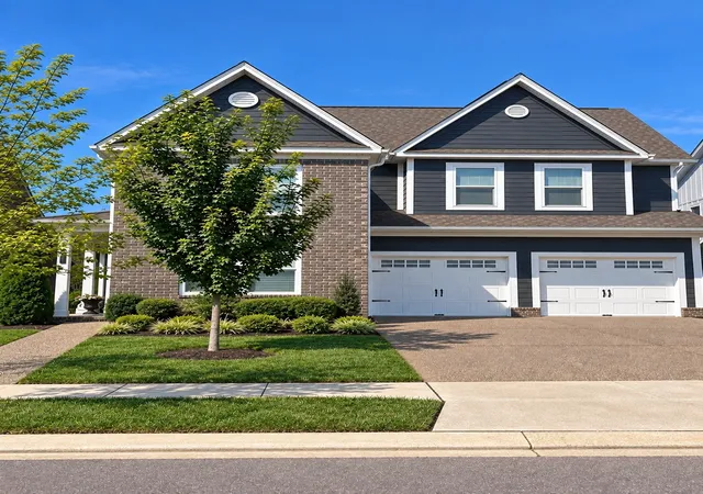 Photo 1 of Single family home for sale at 4112 Flowing Crk Dr, Franklin, TN 37064 | MLS# 3597542 | Listing updated on 2026-09-23