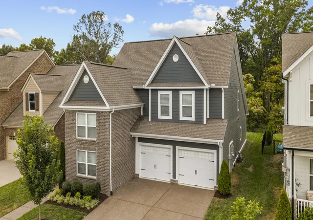 Photo 2 of Single family home for sale at 4112 Flowing Crk Dr, Franklin, TN 37064 | MLS# 3597542 | Listing updated on 2026-09-25