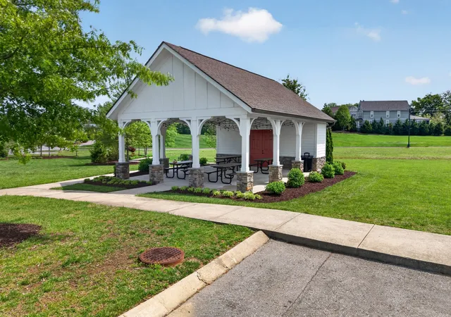 Photo 2 of Single family home for sale at 4112 Flowing Crk Dr, Franklin, TN 37064 | MLS# 3597542 | Listing updated on 2026-09-23