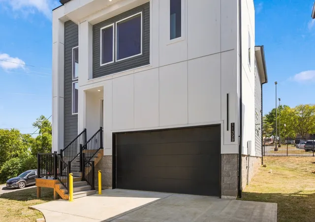 Photo 1 of Single family home for sale at 1132b 38th Avenue N, Nashville, TN 37209 | MLS# 3597707 | Listing updated on 2026-09-22