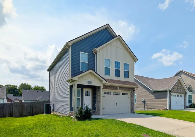 Photo 3 of Single family home for sale at 1061 Dublin Dr, Clarksville, TN 37042 | MLS# 3598915 | Listing updated on 2026-10-22