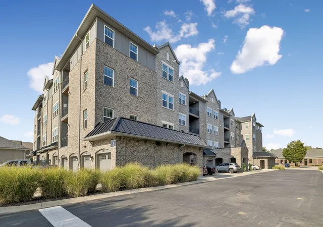 Photo 3 of Condo for sale at 141 Saundersville Rd #2204, Hendersonville, TN 37075 | MLS# 3598856 | Listing updated on 2026-10-01