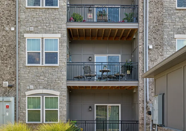 Photo 3 of Condo for sale at 141 Saundersville Rd #2204, Hendersonville, TN 37075 | MLS# 3598856 | Listing updated on 2026-10-01