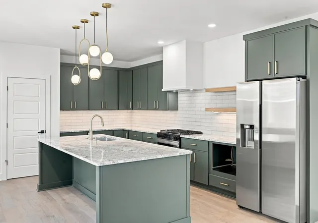 Photo 2 of Single family home for sale at 1126 38th Avenue N, Nashville, TN 37209 | MLS# 3597692 | Listing updated on 2026-09-22