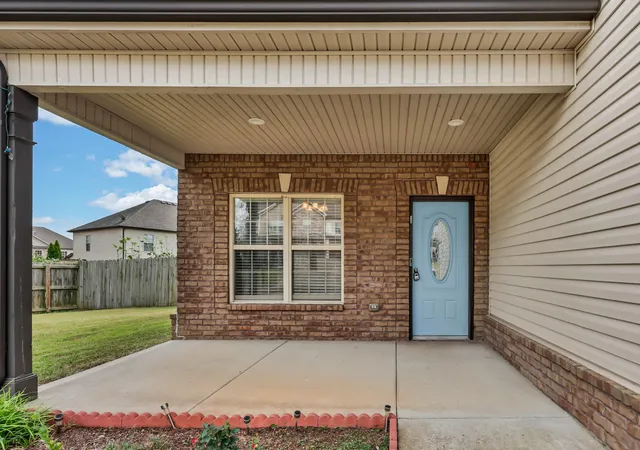 Photo 2 of Single family home for sale at 708 Sturdivant Dr, Clarksville, TN 37042 | MLS# 3601342 | Listing updated on 2026-09-25