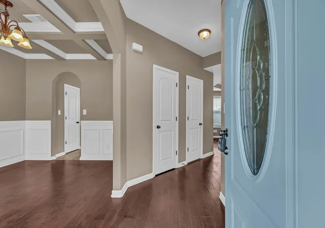 Photo 3 of Single family home for sale at 708 Sturdivant Dr, Clarksville, TN 37042 | MLS# 3601342 | Listing updated on 2026-09-25