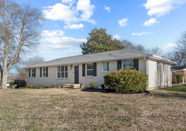 Photo 3 of Single family home for sale at 148 Colonial Dr, Hendersonville, TN 37075 | MLS# 3601464 | Listing updated on 2026-09-29