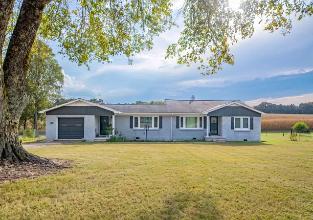 Photo 1 of Single family home for sale at 242 Highway 20, Summertown, TN 38483 | MLS# 3620393 | Listing updated on 2026-10-29