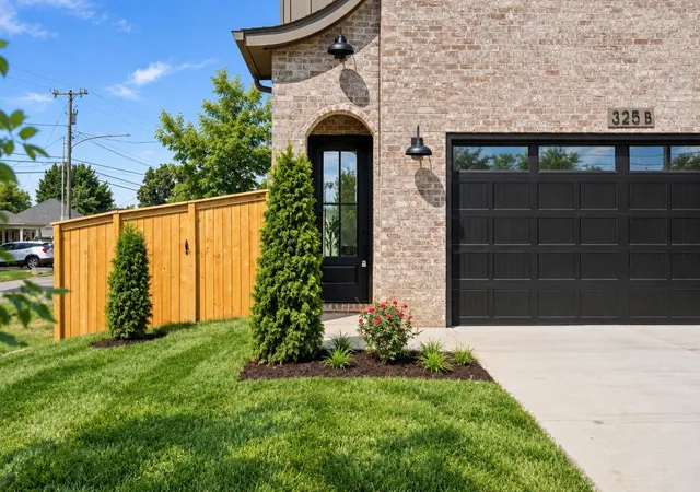Photo 3 of Single family home for sale at 325b Vivelle Ave, Nashville, TN 37210 | MLS# 3597534 | Listing updated on 2026-10-09
