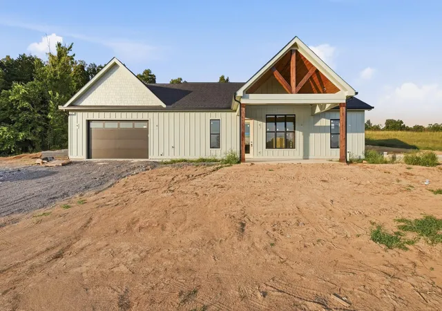 Photo 2 of Single family home for sale at 156 Old Dirt Rd, Graysville, TN 37338 | MLS# 3597498 | Listing updated on 2026-09-22