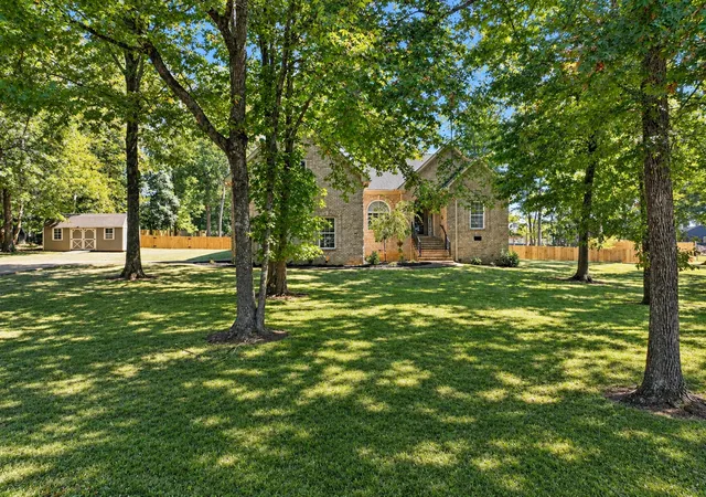 Photo 3 of Single family home for sale at 1213 Lake Marie Rd, Gallatin, TN 37066 | MLS# 3597630 | Listing updated on 2026-10-15