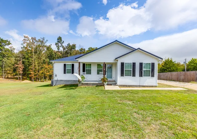 Photo 1 of Single family home for sale at 251 Hurst Rd, Hohenwald, TN 38462 | MLS# 3598588 | Listing updated on 2026-09-24