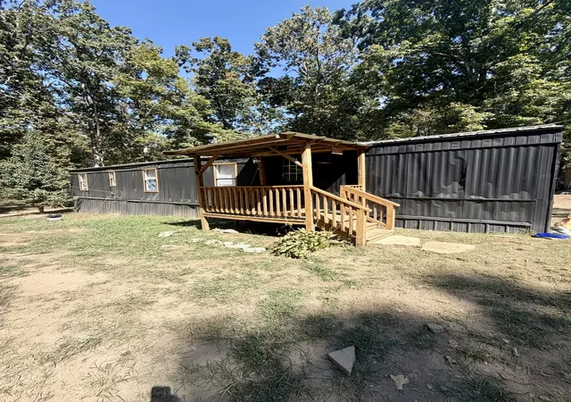Photo 3 of Manufactured home for sale at 6898 Oak Hl Rd, Lyles, TN 37098 | MLS# 3597802 | Listing updated on 2026-09-29