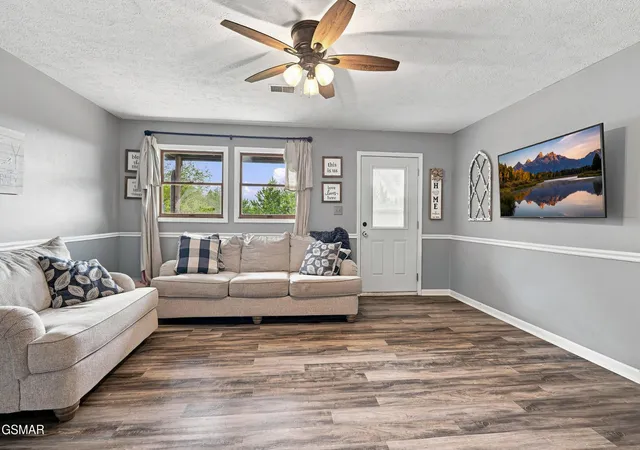 Photo 4 of Single family home for sale at 420 Hayes Dr, Kodak, TN 37764 | MLS# 3597543 | Listing updated on 2026-09-24