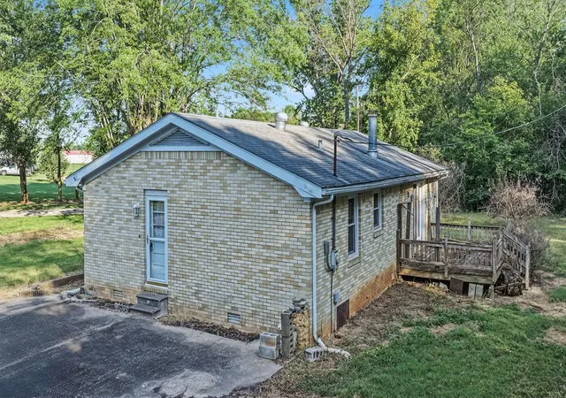 Photo 2 of Single family home for sale at 128 School House Rd, Gracey, KY 42232 | MLS# 3602277 | Listing updated on 2026-09-29