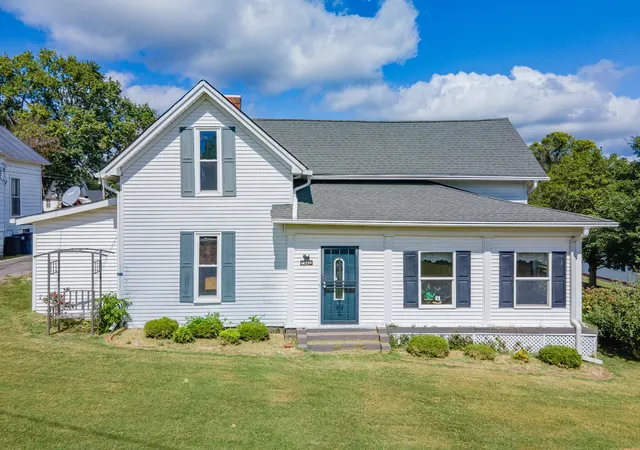 Photo 1 of Single family home for sale at 1945 Main St, Lynnville, TN 38472 | MLS# 3615140 | Listing updated on 2026-10-08