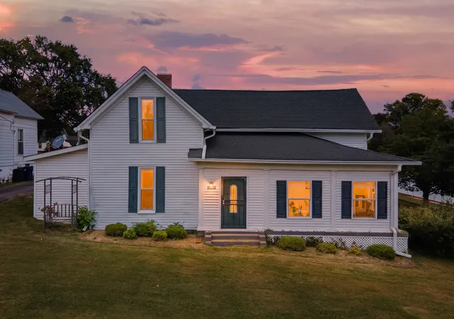 Photo 3 of Single family home for sale at 1945 Main St, Lynnville, TN 38472 | MLS# 3615140 | Listing updated on 2026-10-08