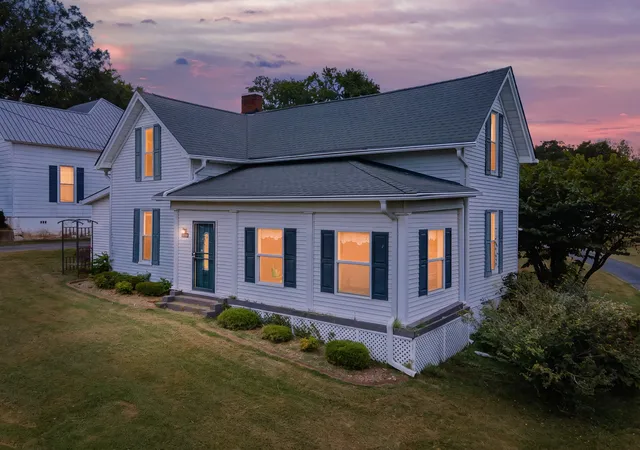 Photo 4 of Single family home for sale at 1945 Main St, Lynnville, TN 38472 | MLS# 3615140 | Listing updated on 2026-10-08