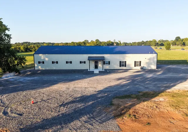 Photo 2 of Single family home for sale at 1024 Highway 64 W, Shelbyville, TN 37160 | MLS# 3597589 | Listing updated on 2026-09-22