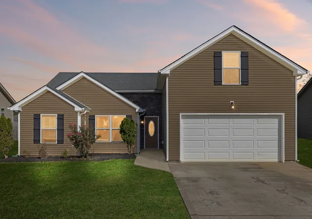 Single family home for sale at 1115 Freedom Dr, Clarksville, TN 37042 | MLS# 3597583