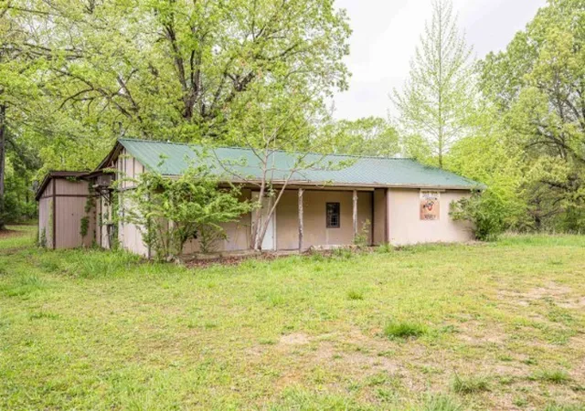Photo 2 of Single family home for sale at 752 Bobs Landing Rd, Bath Springs, TN 38311 | MLS# 3598667 | Listing updated on 2026-09-24