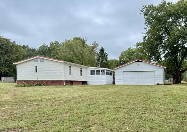 Photo 3 of Manufactured home for sale at 218 Flintville Rd, Flintville, TN 37335 | MLS# 3601353 | Listing updated on 2026-10-01
