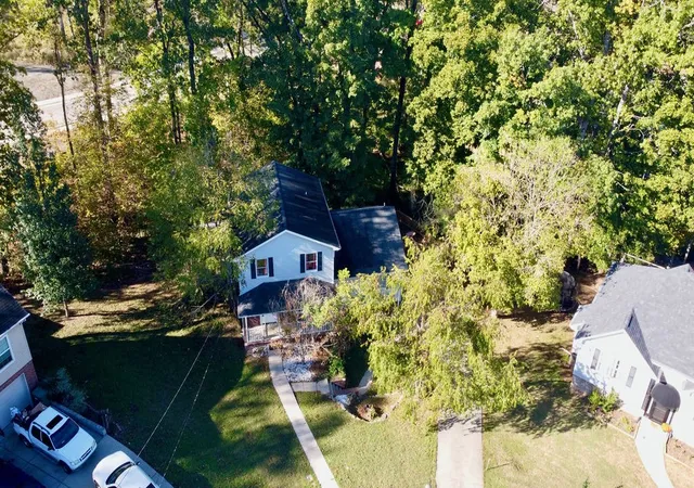 Photo 2 of Single family home for sale at 1132 Poplar Holw Rd, La Vergne, TN 37086 | MLS# 3601942 | Listing updated on 2026-10-22