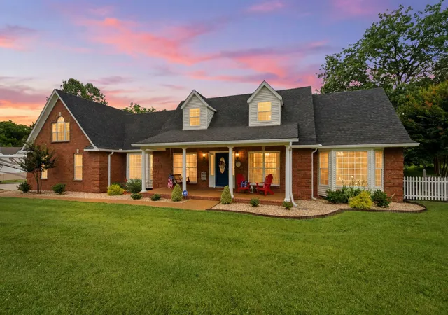 Single family home for sale at 318 Walnut Ct, White House, TN 37188 | MLS# 3597974
