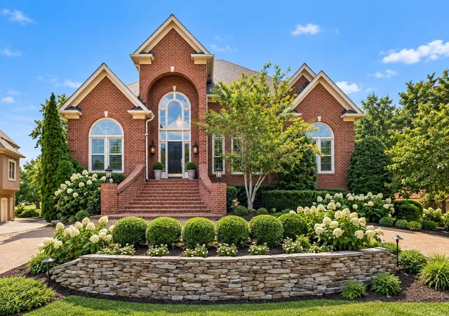 Photo 1 of Single family home for sale at 5215 Country Clb Dr, Brentwood, TN 37027 | MLS# 3597813 | Listing updated on 2026-10-11