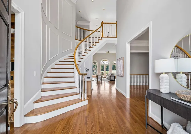 Photo 3 of Single family home for sale at 5215 Country Clb Dr, Brentwood, TN 37027 | MLS# 3597813 | Listing updated on 2026-10-11