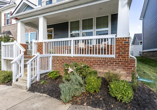 Photo 2 of Townhouse for sale at 1061 Oglethorpe Dr, Franklin, TN 37064 | MLS# 3597765 | Listing updated on 2026-09-24