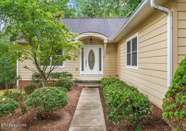 Photo 2 of Single family home for sale at 272 Woodhaven Dr, Vonore, TN 37885 | MLS# 3597599 | Listing updated on 2026-10-08