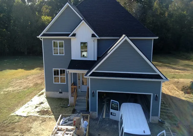 Photo 2 of Single family home for sale at 1140 Indian Crk Rd, Cumberland Furnace, TN 37051 | MLS# 3618681 | Listing updated on 2026-10-09