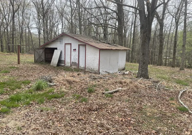 Photo 3 of Single family home for sale at 318 Highway 20, Summertown, TN 38483 | MLS# 3597637 | Listing updated on 2026-09-28