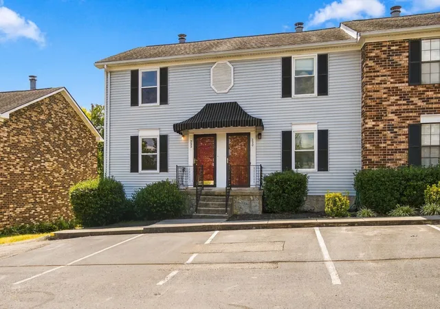 Photo 1 of Condo for sale at 222 Edgewood Dr, Hendersonville, TN 37075 | MLS# 3597816 | Listing updated on 2026-09-30