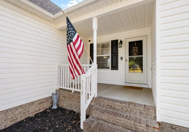 Photo 3 of Single family home for sale at 553 Winning Dr, Columbia, TN 38401 | MLS# 3620801 | Listing updated on 2026-10-24