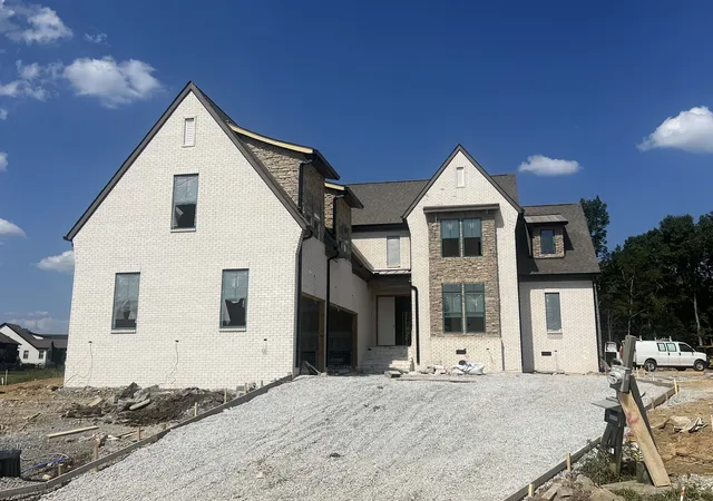Photo 1 of Sale Pending at 33 Kestrel Pl, Mount Juliet, TN 37122 | MLS# 3597740 | Listing updated on 2026-09-22