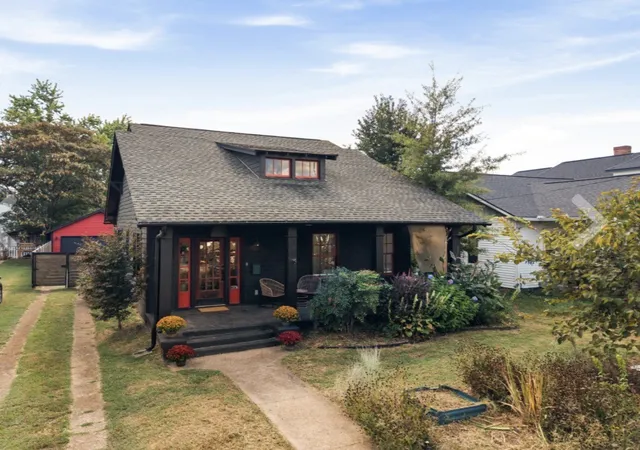 Photo 1 of Single family home for sale at 1804 Russell St, Nashville, TN 37206 | MLS# 3601297 | Listing updated on 2026-10-03