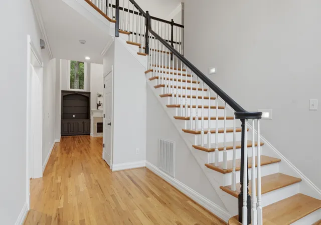 Photo 3 of Single family home for sale at 156 N Berwick Ln, Franklin, TN 37069 | MLS# 3599376 | Listing updated on 2026-09-26