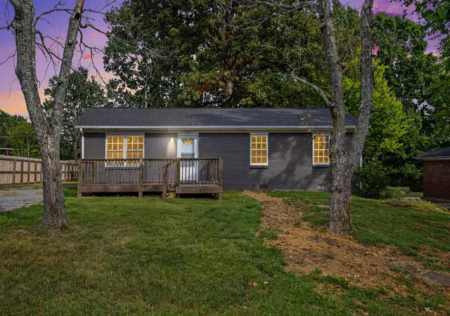 Photo 1 of Single family home for sale at 1706 Woodside Dr, Springfield, TN 37172 | MLS# 3597670 | Listing updated on 2026-09-26