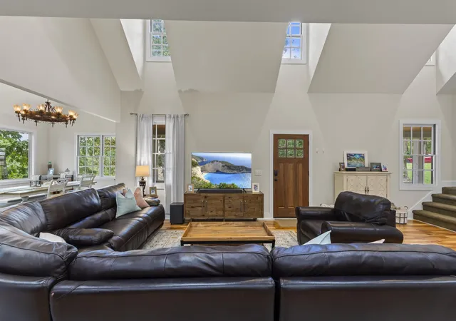 Photo 3 of Single family home for sale at 105 Gentle Ridge Way, Savannah, TN 38372 | MLS# 3597658 | Listing updated on 2026-09-22