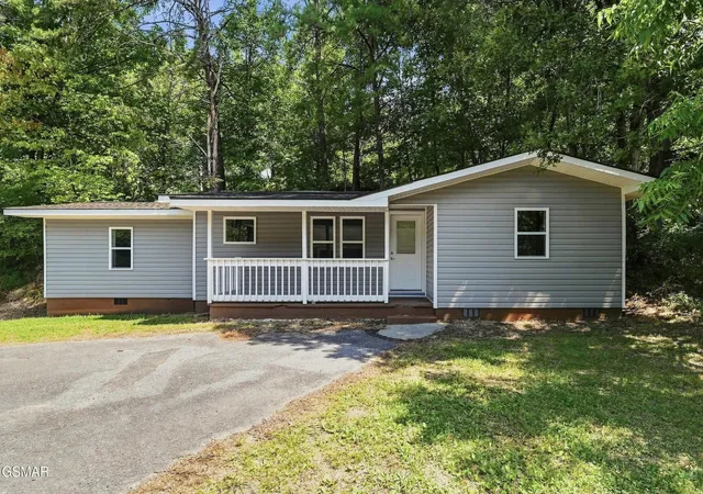 Photo 3 of Single family home for sale at 2519 Ridge Rd, Pigeon Forge, TN 37863 | MLS# 3597663 | Listing updated on 2026-09-24