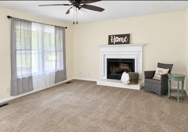 Photo 3 of Single family home for sale at 3446 Arvin Dr, Clarksville, TN 37042 | MLS# 3598398 | Listing updated on 2026-09-26
