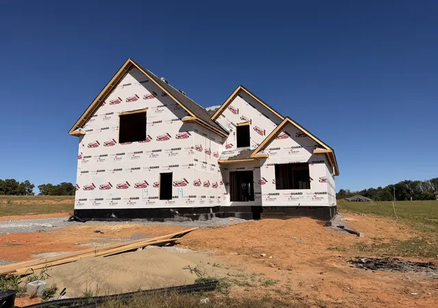 Photo 2 of Single family home for sale at 5006 Royal View Way, Clarksville, TN 37040 | MLS# 3598278 | Listing updated on 2026-10-19